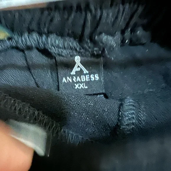 Linen Shorts - Picture 3 of 4